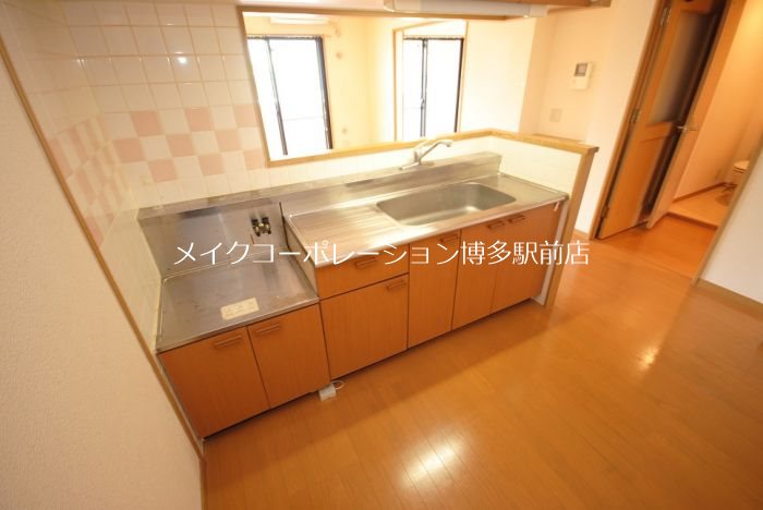 ファミールHIRO  キッチン