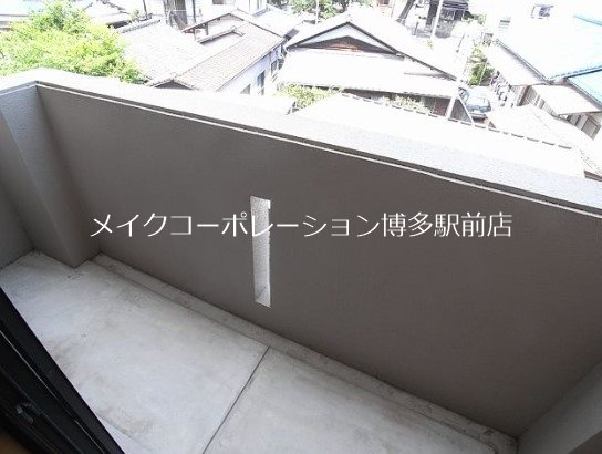 ファミールHIRO  ベランダ