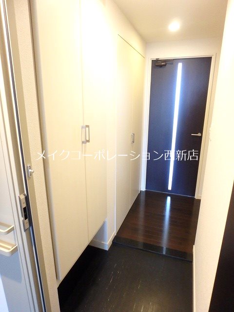 ラクレイス西新レジデンシャルタワー 玄関