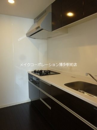 ラクレイス西新レジデンシャルタワー キッチン