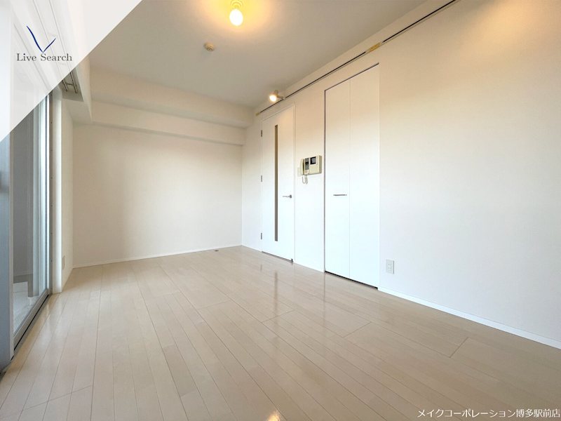 ナビールコート白金  リビング