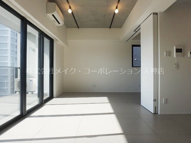 ナビールコート警固 リビング