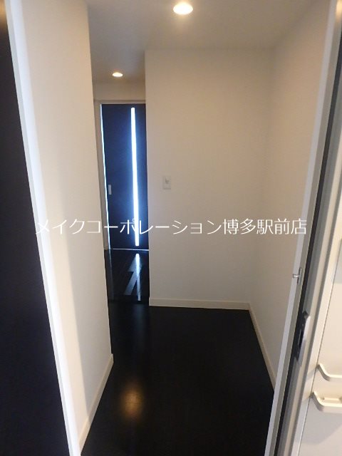 同物件別部屋引用・現状優先です♪ ラクレイス西新レジデンシャルタワー 玄関