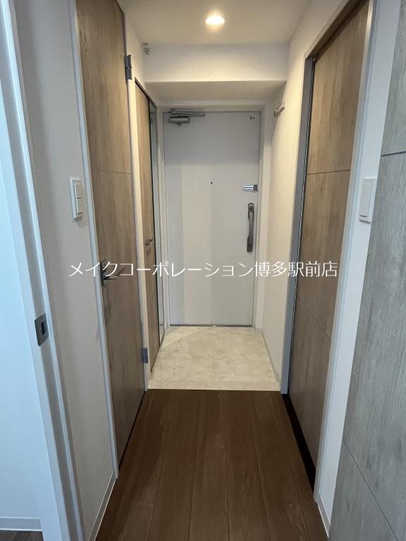 ドゥバーグ渡辺通   玄関