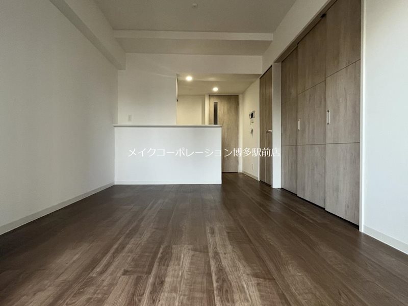 ドゥバーグ渡辺通   リビング