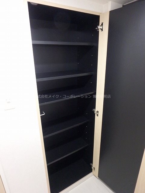 ネストピア博多駅前Ⅲ 玄関