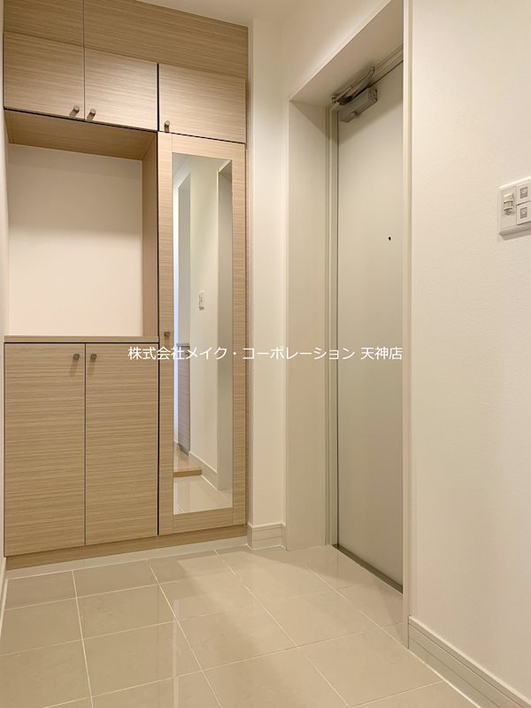 天神プレイス　イースト 玄関