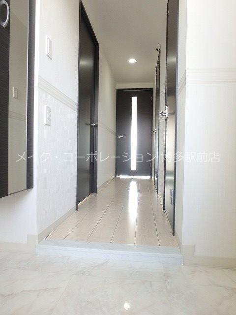 テイルガーデン博多 玄関