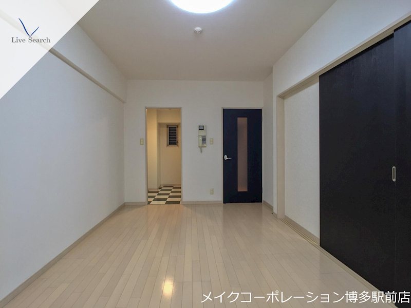 ローズモントフレア博多駅東  リビング