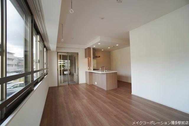 リビング フリーディア平尾プレミアム リビング