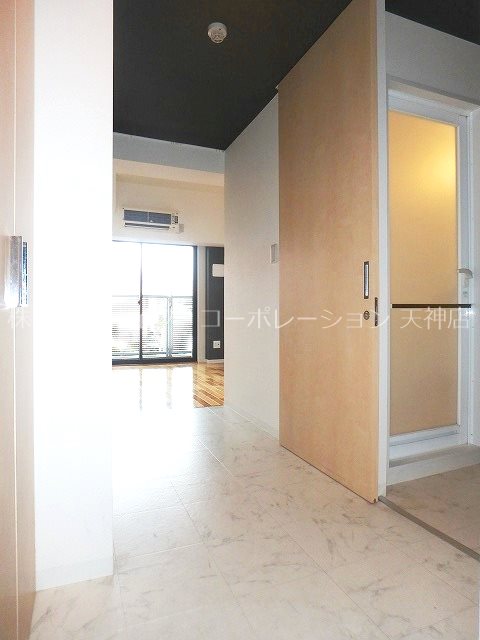 リヴィエールシャン  玄関