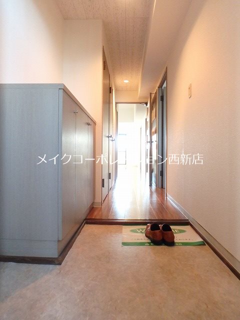 鳥飼中央ビル 玄関