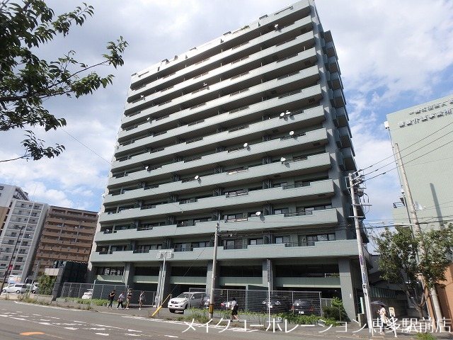 アンピール県庁駅前 外観