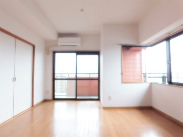 グランカーザ・エテシア リビング