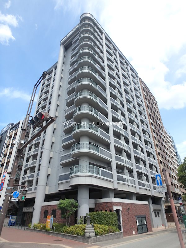 ロイヤルリバービュー 外観