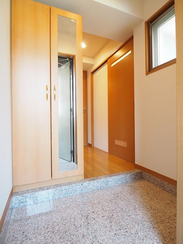 ビーワイマンションけやき通り 玄関