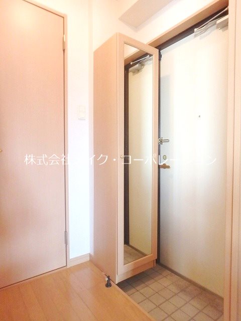 フィオルーナ西新～ネット無料～ 玄関