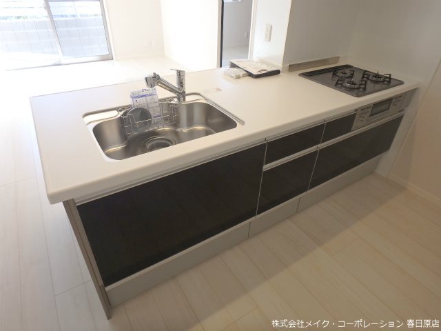 写真は同型タイプ granfortina春日 B棟 キッチン