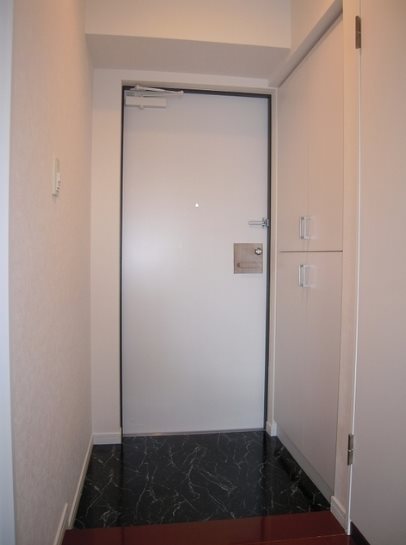 玄関 ラクレイス西新 玄関