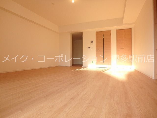 ラフレシーサ博多駅南Ⅳ  リビング