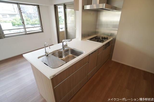 フリーディア平尾プレミアム  キッチン