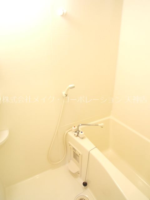 アソシアグロッツォ平尾駅前  風呂画像