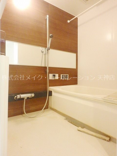 バス 703HouseWest大濠 風呂画像