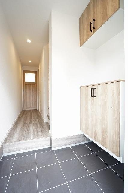 ラフィネメゾン糸島 玄関