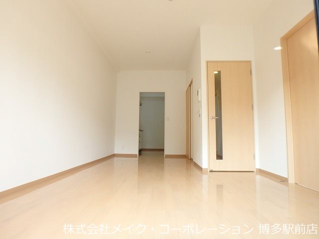 リビング アペゼミマナ リビング