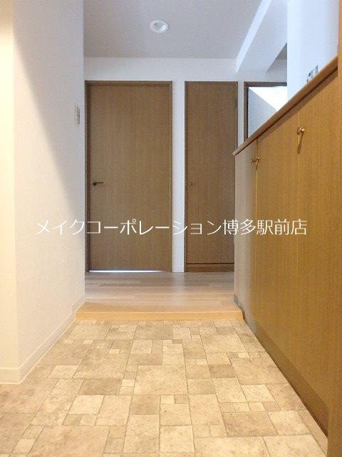 同物件別部屋引用・現状優先です♪ アビターレ南天神 玄関