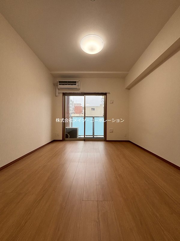 リビング フィオーレ西新 リビング