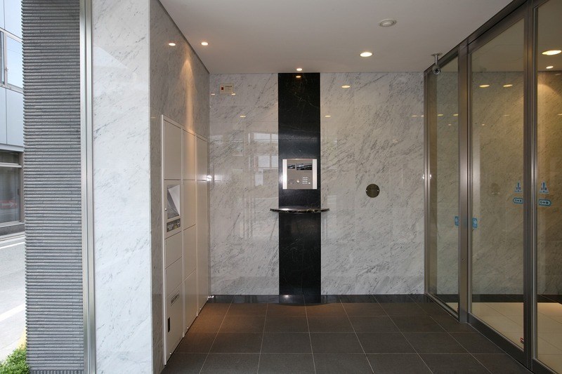 ロビー アレクサスラ・ストラーダ その他2