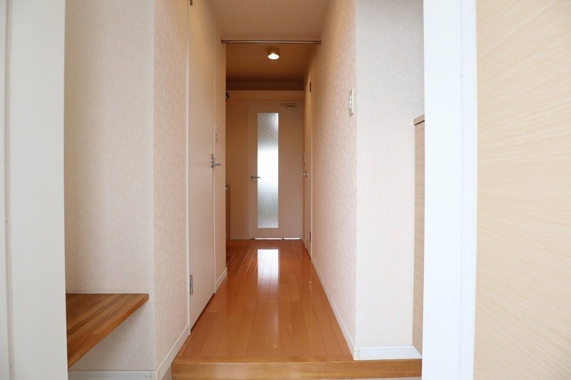 玄関 アレクサスラ・ストラーダ 玄関