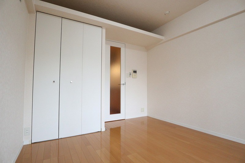 ベッドルーム アレクサスラ・ストラーダ ベッドルーム