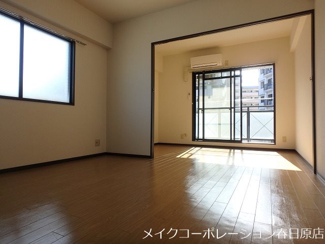 ホルトハイム春日 リビング