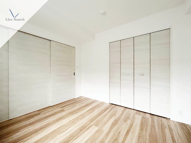 写真は同型タイプ Hakata Station South その他1