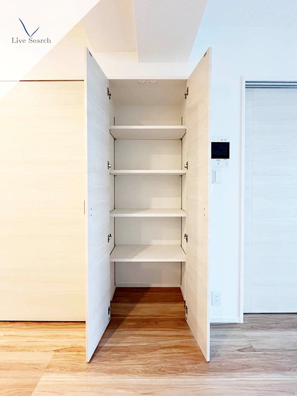 写真は同型タイプ Hakata Station South その他19