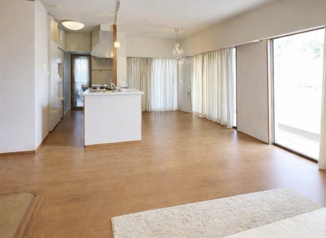 エバーライフパセオ博多南イーストコート リビング