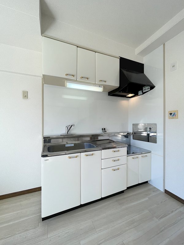 メゾンリヴィエール キッチン