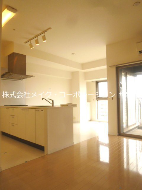 ラクレイス西新  リビング