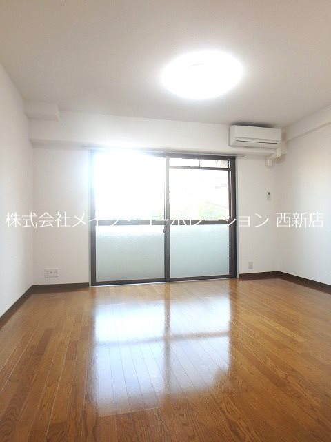 姪浜きどビル リビング