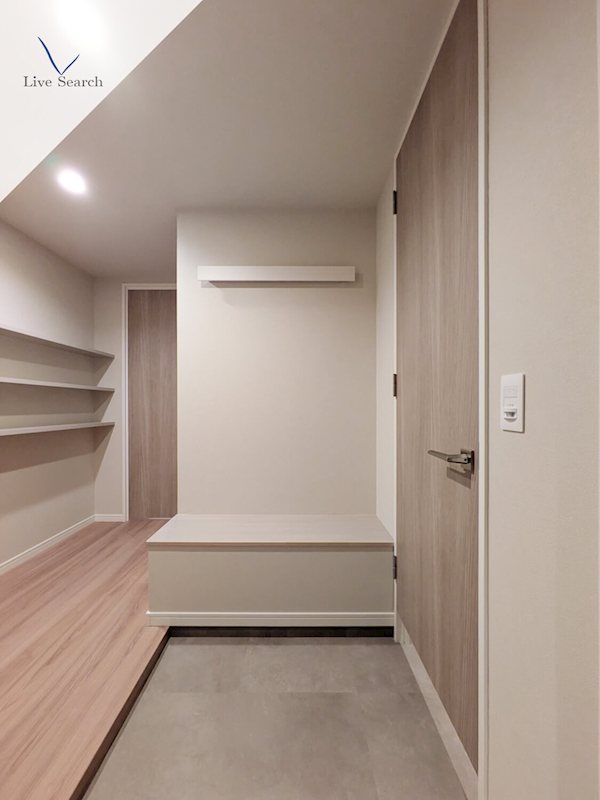 シャーメゾンステージBEFU 玄関