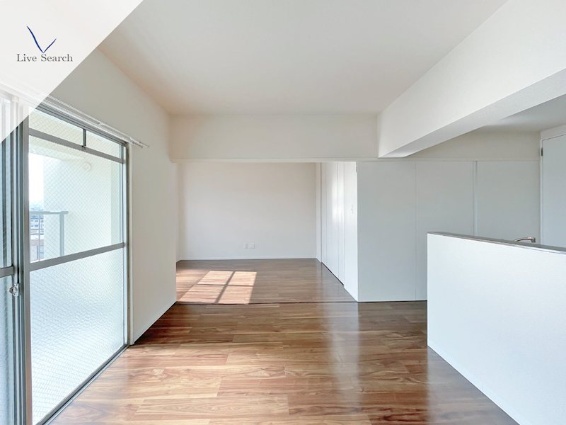 写真は同型タイプ サニーガーデン リビング