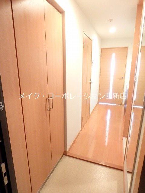 玄関 ドミール西新~ネット無料~ 玄関