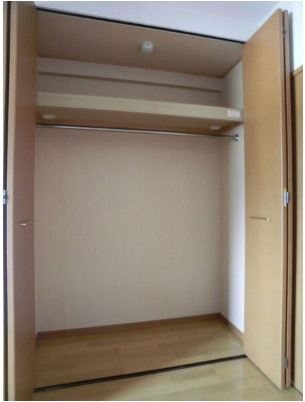 フローレス東比恵  その他3