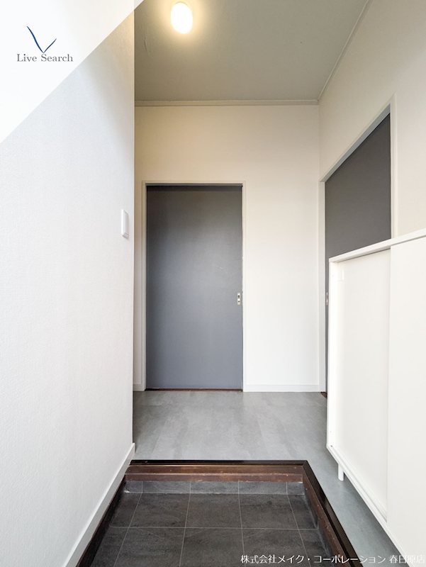 第3三城ハイツ 玄関