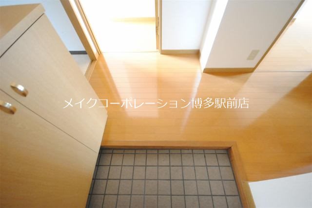 ファミールHIRO 玄関