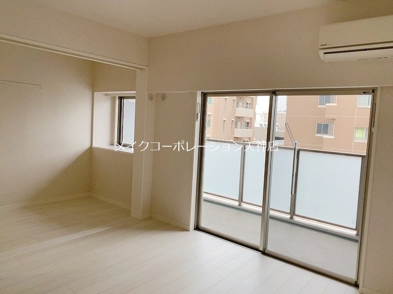 ネストピア唐人町駅前 リビング