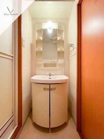 アイ.エム.ディ.ビュードーム その他4