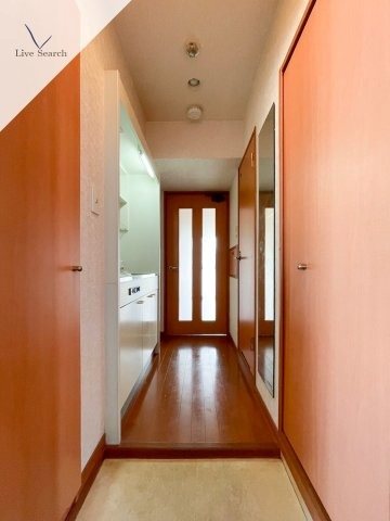 アイ.エム.ディ.ビュードーム 玄関